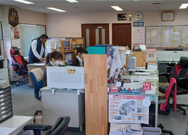 面倒見のいい社長や事務スタッフもサポート