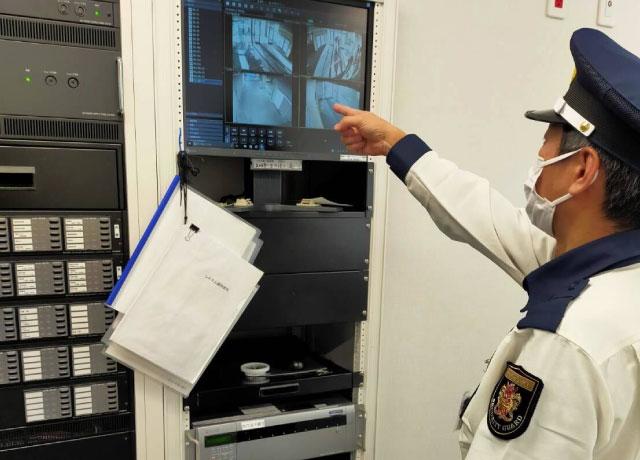 モニターチェック。警備サポートに行く事も