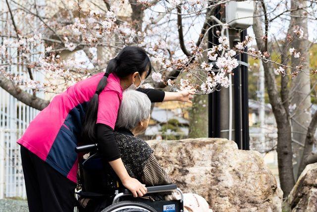 介護職員 資格必須 実務経験不問 夜勤あり 正社員｜特別養護老人ホーム 寿山苑｜愛媛県今治市波方町養老甲